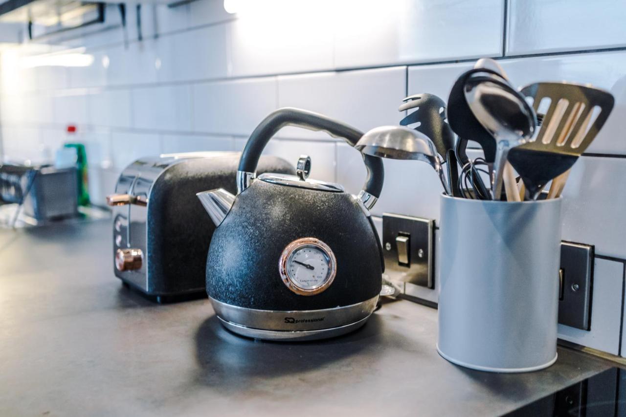 Hilltop Serviced Apartments - Ancoats Manchester Eksteriør bilde